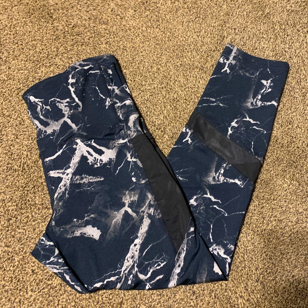 FashionNova Black Marble Leggings Size L
